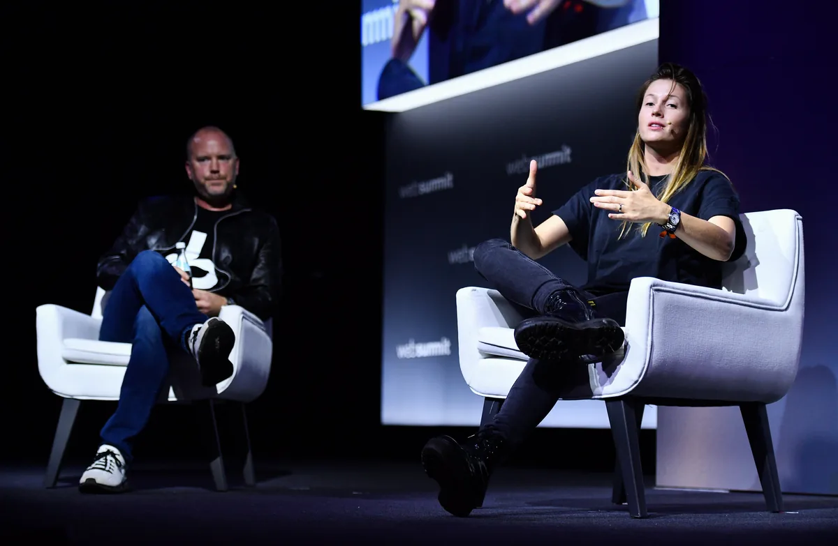 Charlotte de Witte habla en el escenario del Web Summit