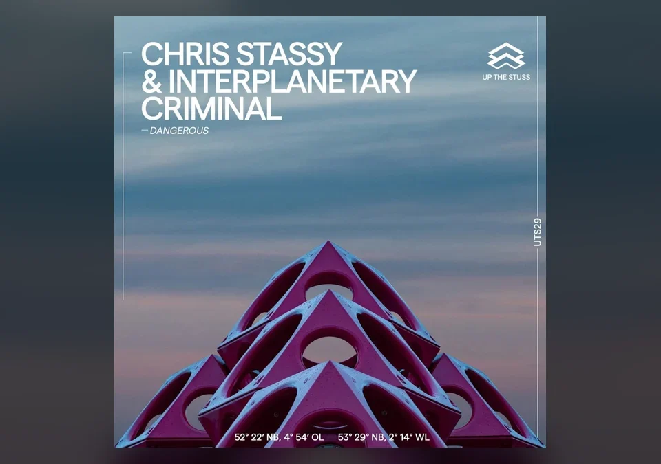 Portada del EP Dangerous de Chris Stassy e Interplanetary Criminal en Up The Stuss